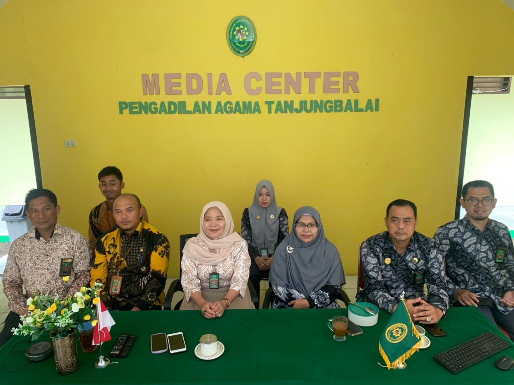Segenap Aparatur Pengadilan Agama Tanjungbalai Ikuti Pembinaan Bidang Teknis dan Administrasi Yudisial